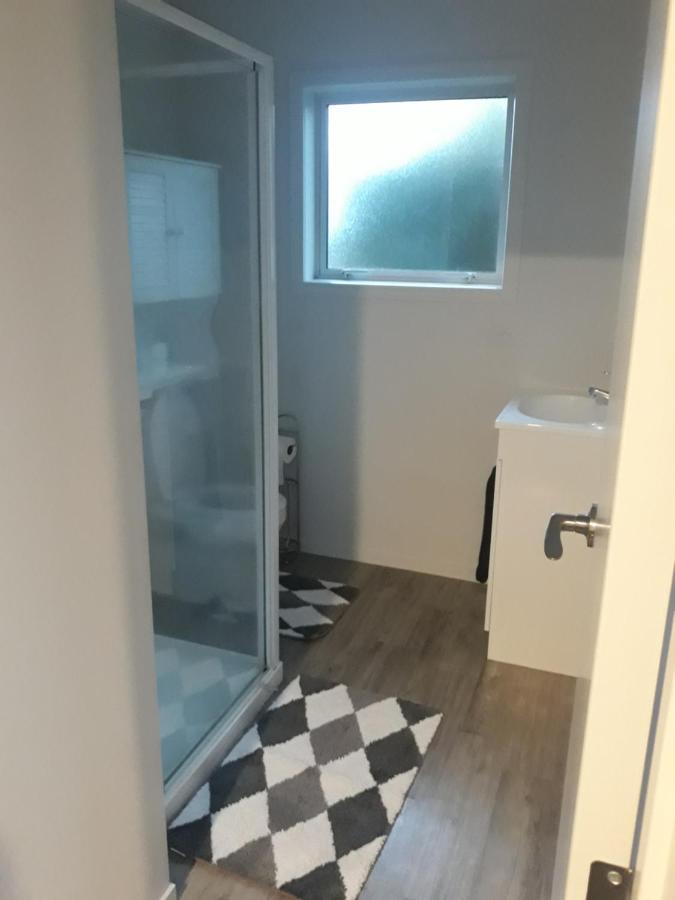 Comfortable 1 Bedroom Perfect For Travelers Or Workers Horotiu Kültér fotó