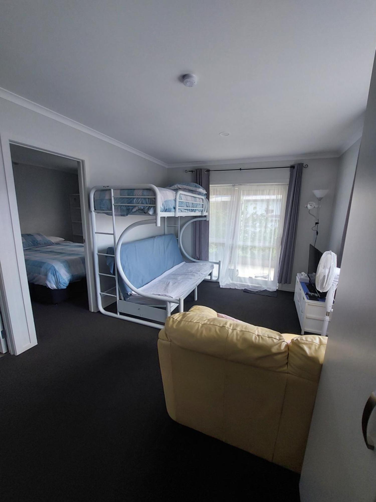 Comfortable 1 Bedroom Perfect For Travelers Or Workers Horotiu Kültér fotó